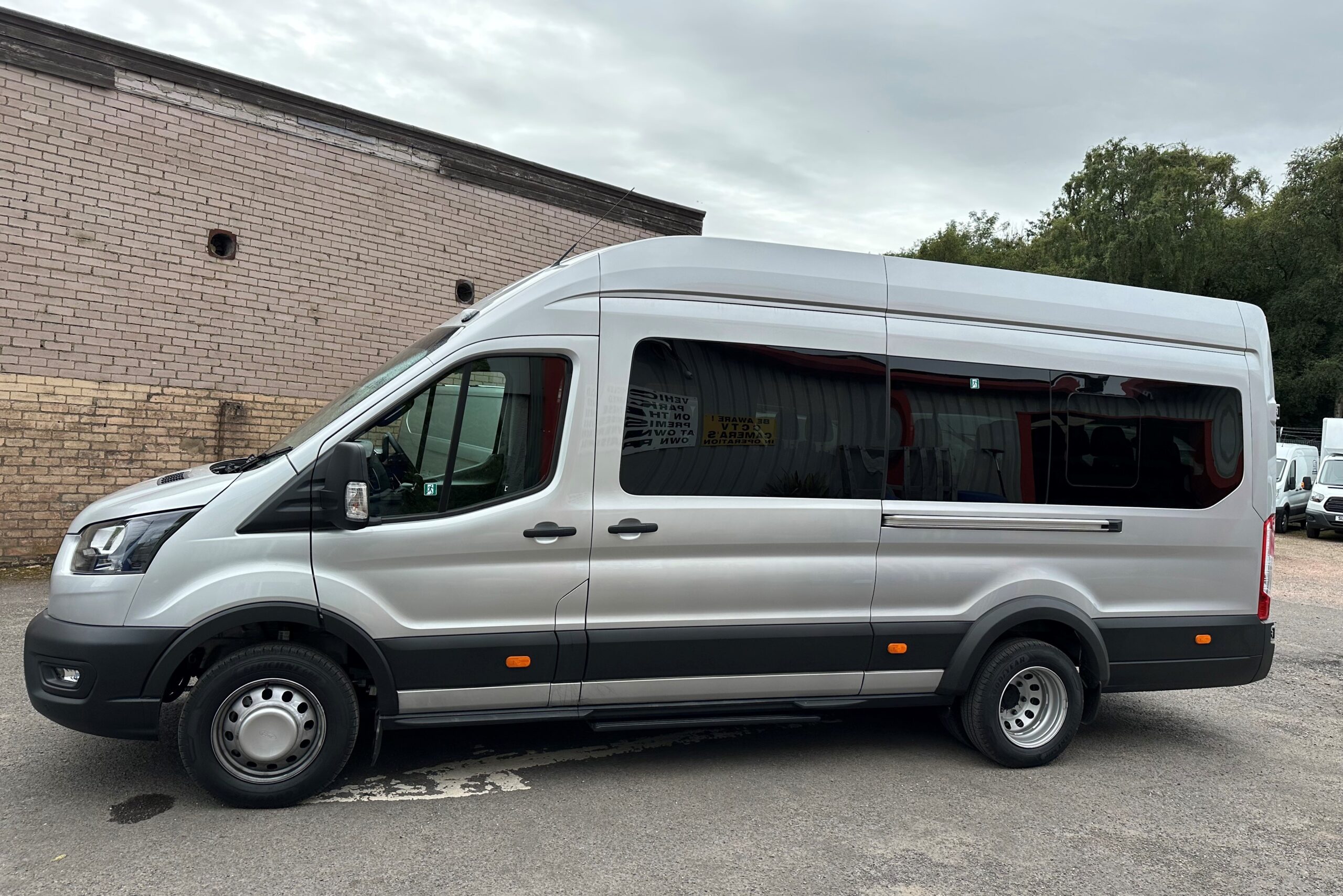 FORD TRANSIT 17 SEAT MINIBUS A2B VAN